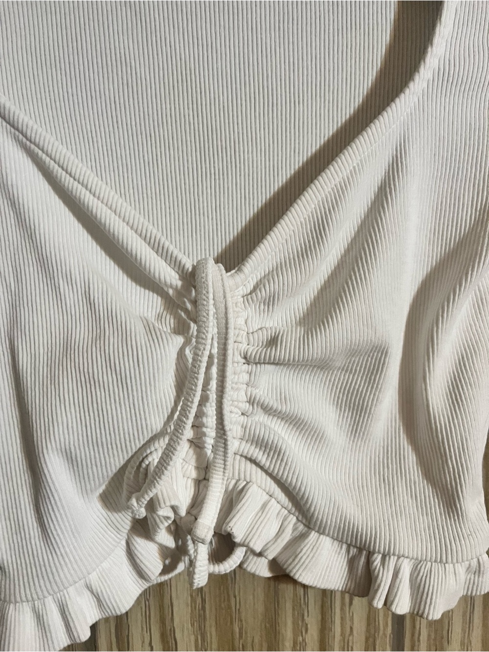 Zara White Ribbed Ruched Crop Top with Ruffle Hem – Size S - Picture 4 of 5